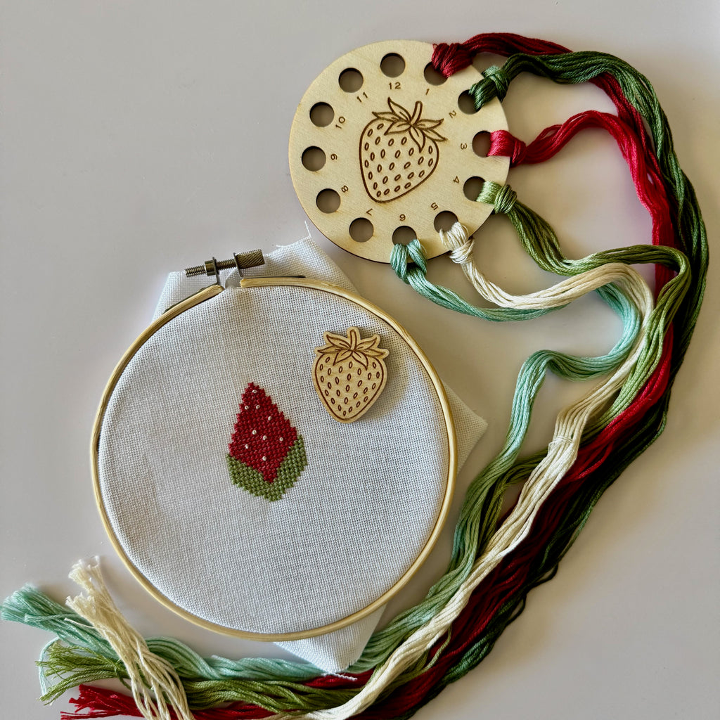 Stitching Thread Bundle Strawberry Stitching Set – Thread Organizer & Needle Minder Bundle ...